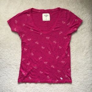 ABERCROMBIE graphic tee🚲